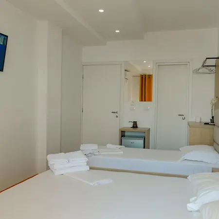 Summer Hotell